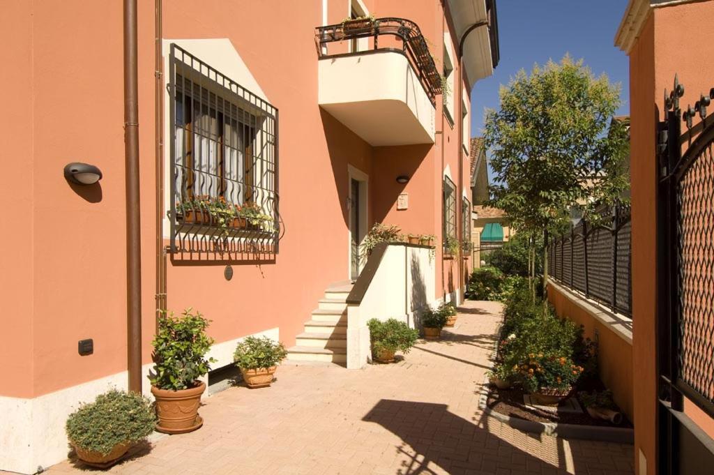 Appartamenti Villa Anna Melegnano Kültér fotó